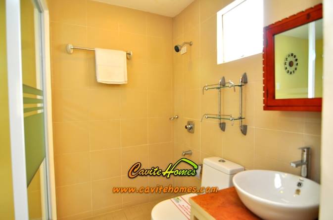 DIANA TOWNHOUSE, LANCASTER ESTATES, 3BDRM, 60SQM FA, P10K PER MONTH, IMUS CAVITE