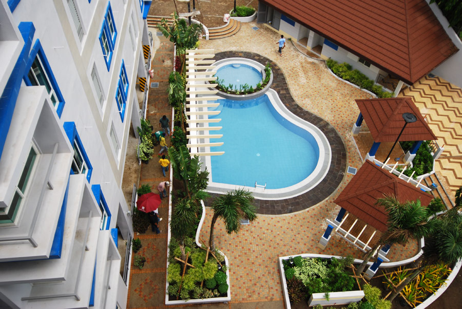 SCANDIA SUITES South Forbes Sta ROsa = 2.46 M to 3.47 M