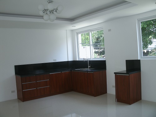 TOWNHOUSE For Sale Katipunan UP Ateneo Ayala Technohub Quezon City