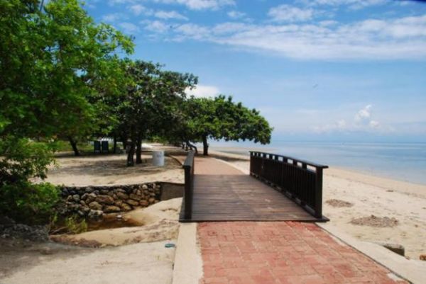 Playa Calatagan Residential Beach Propery,Beachfront Lots