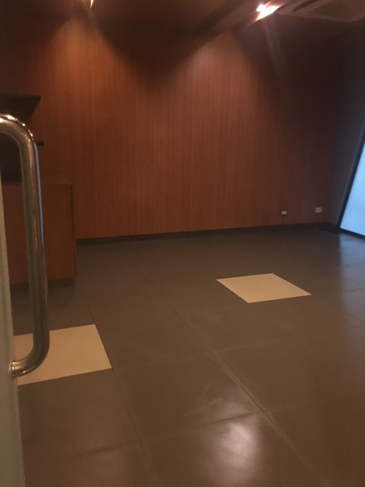 160 sqm Office Space For Lease - IBM Plaza 