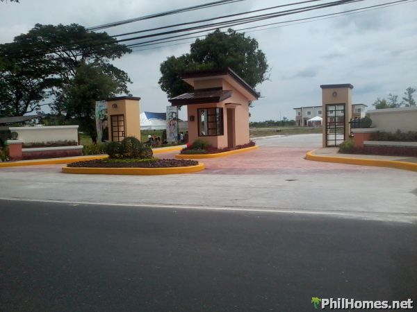 Affordable Duplex Unit in Ravenna Residences Mabalacat