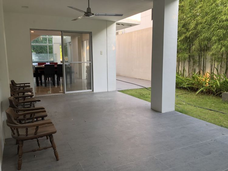 AFPOVAI house for LEASE: 5BR near BGC