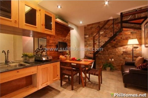 alice house model only 20mins away from manila & moa