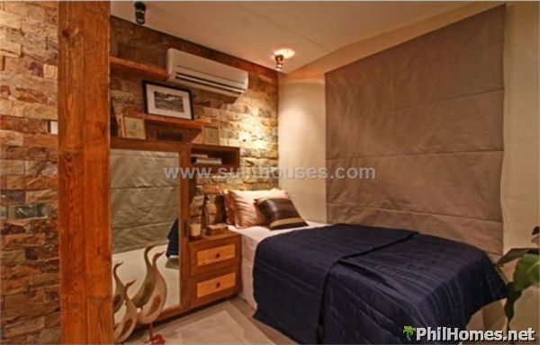 alice house model only 20mins away from manila & moa