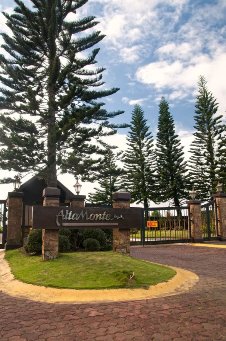 ALTA MONTE Tagaytay Residential Lots = 15,000/Sqm