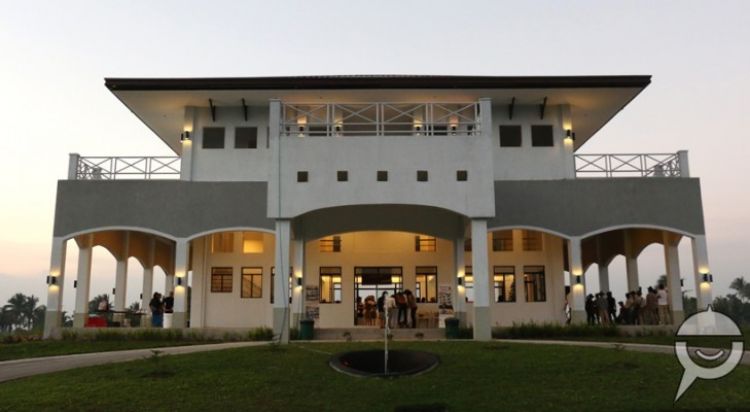 ALTA MONTEBELLO House and Lots = 2.5 M