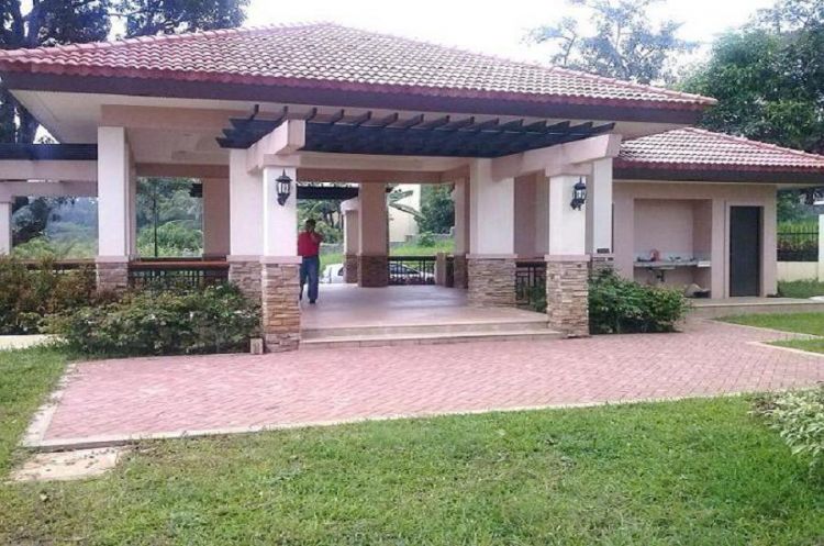 ANTIPOLO GREENLAND EXECUTIVE VILLAGE  SUMULONG HI-WAY, ANTIPOLO CITY NEAR ASSUMPTION COLLEGE