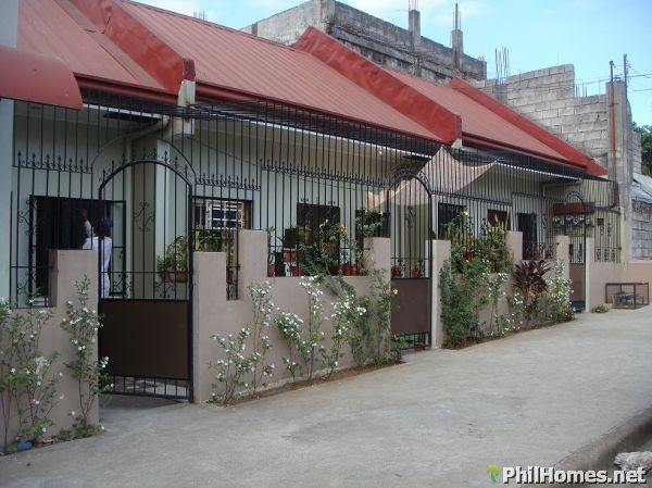 APARTMENT EARNING P42,500 NEAR SM FAIRVIEW -RUSH SALE!