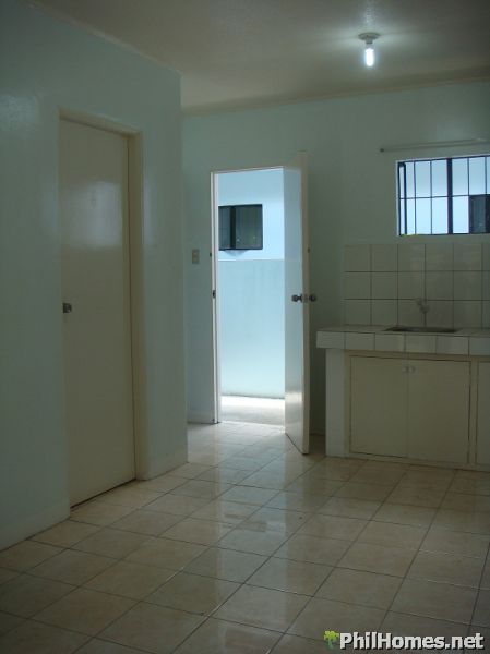 APARTMENT EARNING P42,500 NEAR SM FAIRVIEW -RUSH SALE!
