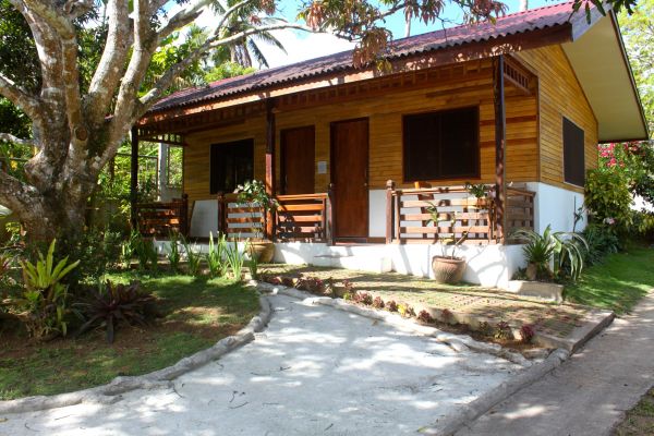 CARASUCHI GARDEN BUNGALOWS