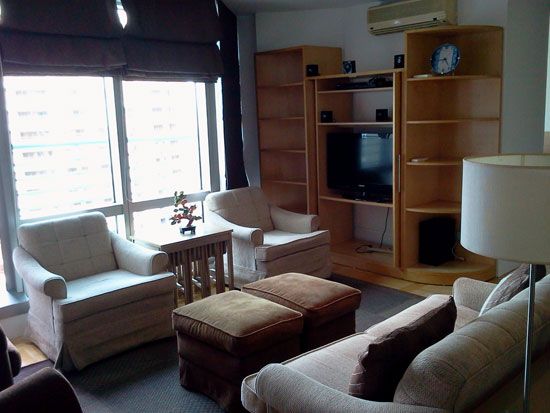 Condo Unit For Rent at One Mckinley Place, The Fort