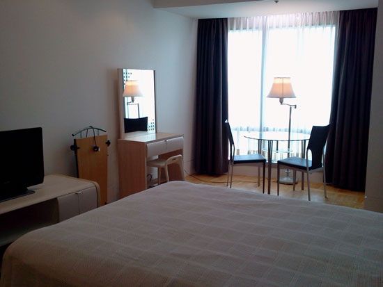 Condo Unit For Rent at One Mckinley Place, The Fort