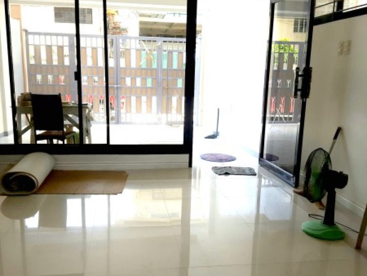 Brand new 5 Bedrooms Cubao Townhouse for Sale 