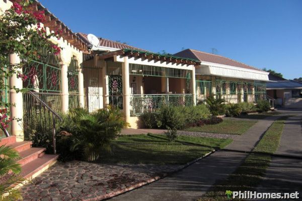 Bungalow House for Sale