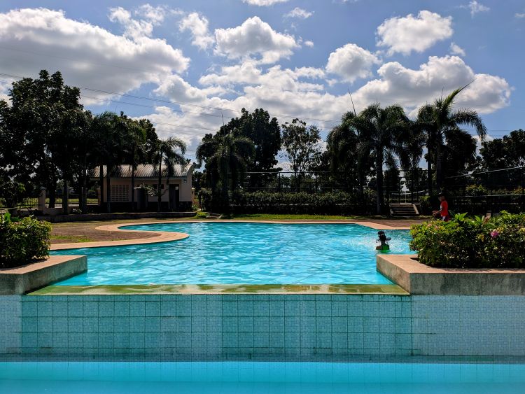 CAMBRIDGE PLACE Tanauan Batangas Lots = 11,140/sqm