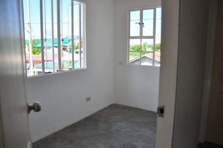 Carmona Estates - Oakwood Single Attached House and lot