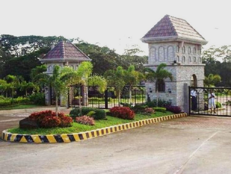 COLINAS VERDES RESIDENTIAL & COUNTRY CLUB, QUIRINO HIWAY SAN JOSE DEL MONTE BULACAN CLASS AA SUBD. LOTS developed by Sta Lucia Land