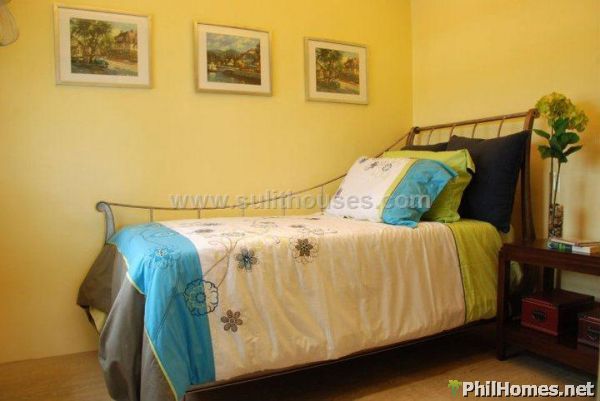 Colleen House Model ONLY 15-20 MINS AWAY FROM MANILA & MOA