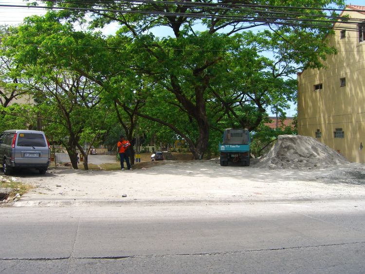 Commercial Lot in front of Metrogate Market for Lease