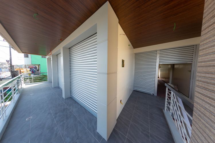 Commercial Space For Lease in Wet Market