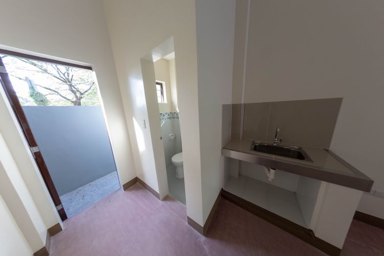 Commercial Space For Lease in Wet Market