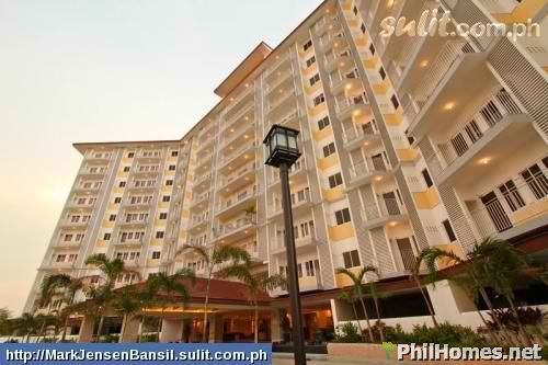 Condo in Field Residences @Sucat