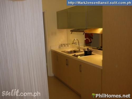 Condo in Grass Residences @Edsa