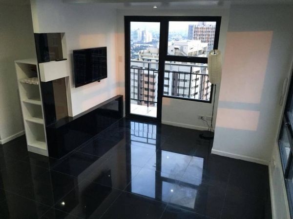 Corner Lofted Unit ( Negotiable)