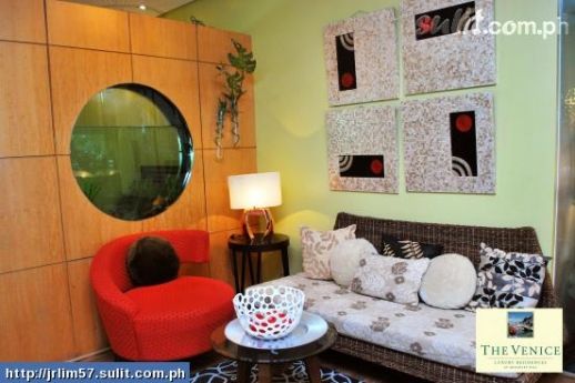 I must sell! New condos for sale in Fort Bonificio VERY NICE!