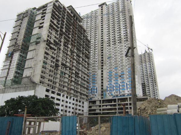 no DOWNPAYMENT 7000mo. PIONEER WOODLAND connected in MRT boni