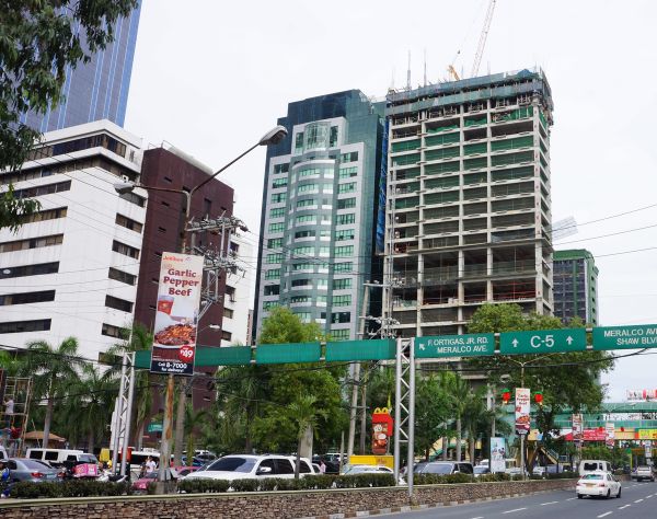 Perfectly located Condo unit with a view