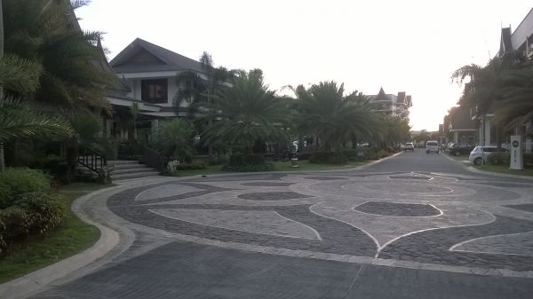 spacious 2 Bedroom Condo for Sale Acacia Estates