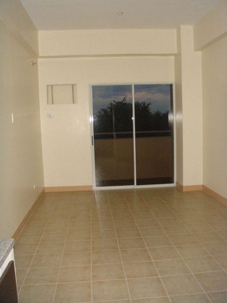 Studio type Condo at the Penthouse Ready for Occupancy near LRT