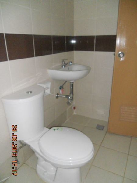 Studio type Condo at the Penthouse Ready for Occupancy near LRT