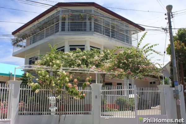 DAVAO CITY SALE -- 8br HOUSE on 920sqm LOT