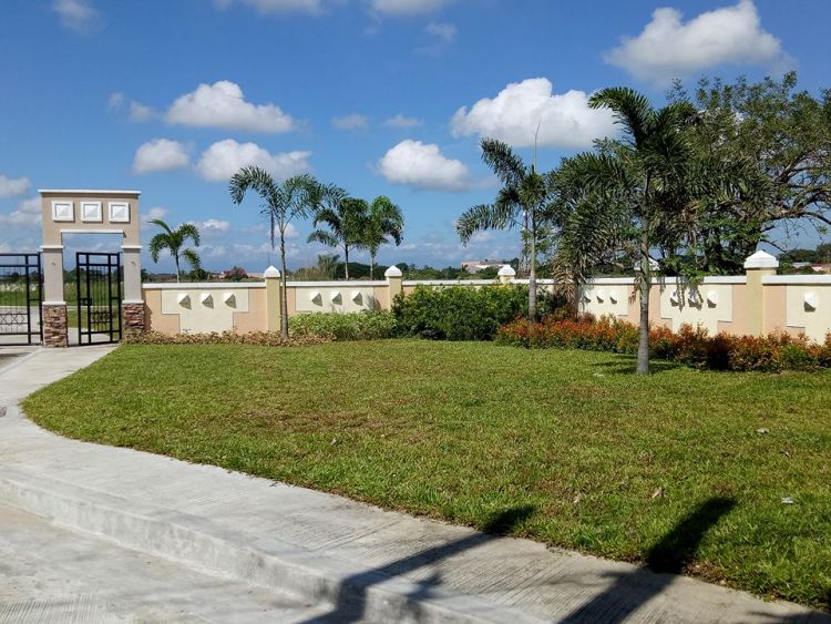 EL PUEBLO VERDE GERONA TARLAC