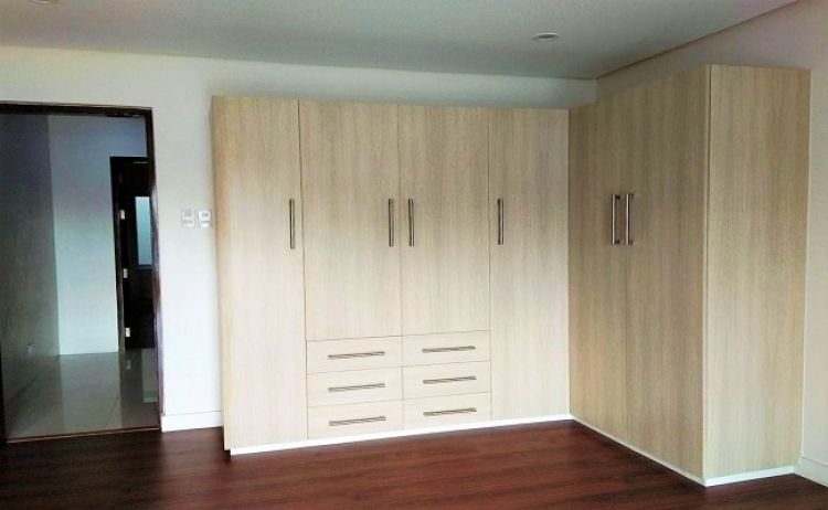 FOR SALE QC Townhouse 4-storey with Deck near Banawe Mayon 