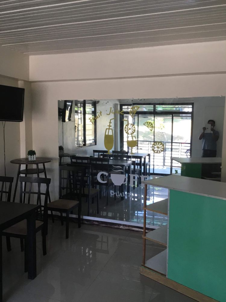 For sale semi commercial house and lot