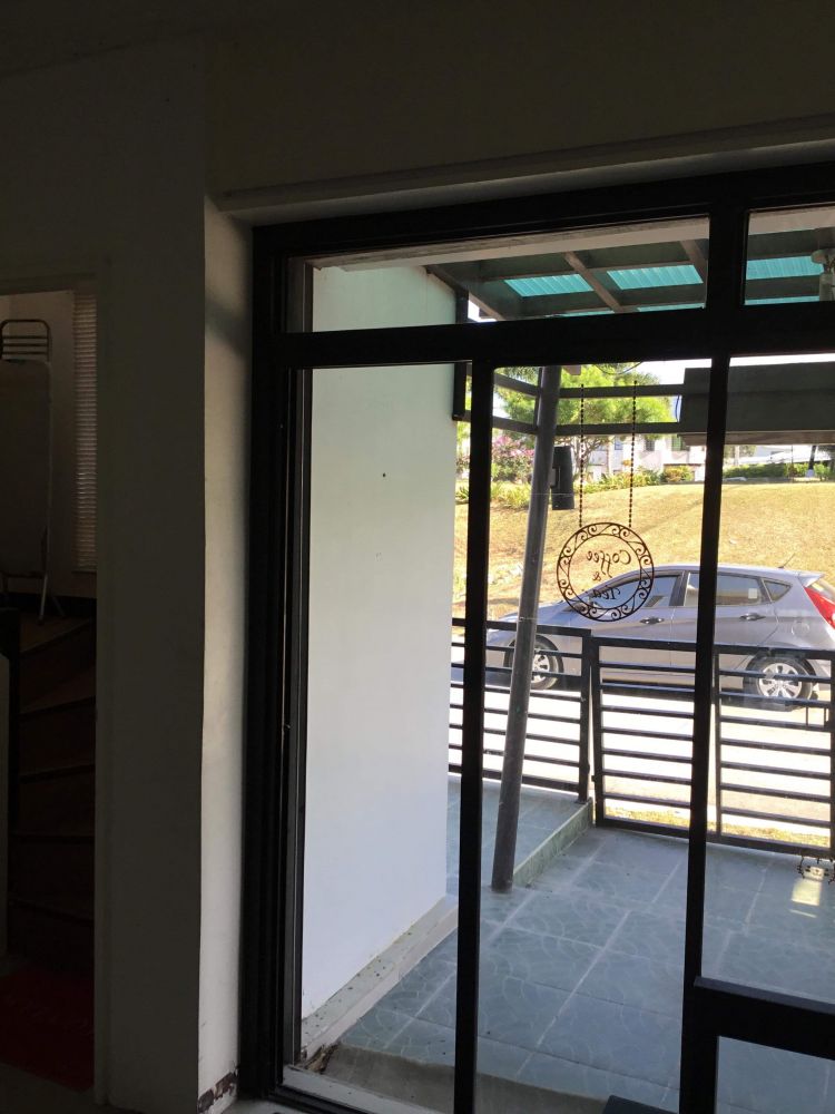 For sale semi commercial house and lot