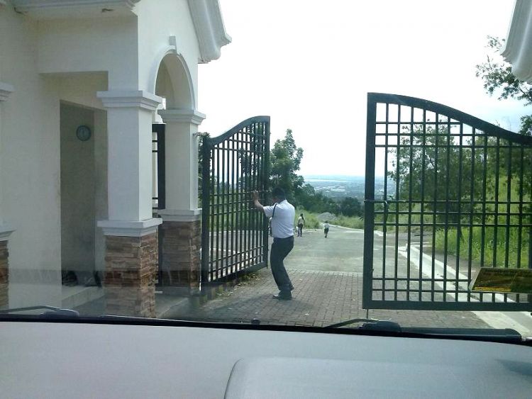 GLENROSE EAST TAYTAY AT BRGY DOLORES ALONG CABRERA ROAD