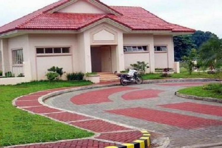 GLENROSE EAST TAYTAY AT BRGY DOLORES ALONG CABRERA ROAD