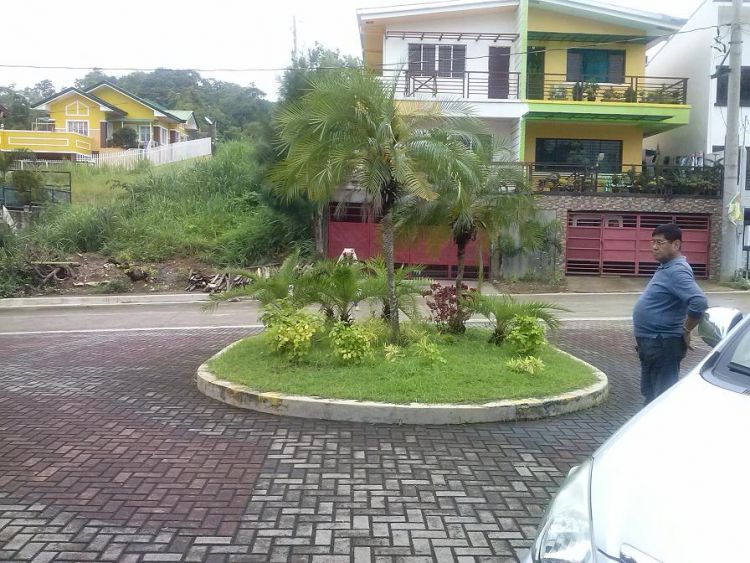 GLENROSE EAST TAYTAY AT BRGY DOLORES ALONG CABRERA ROAD