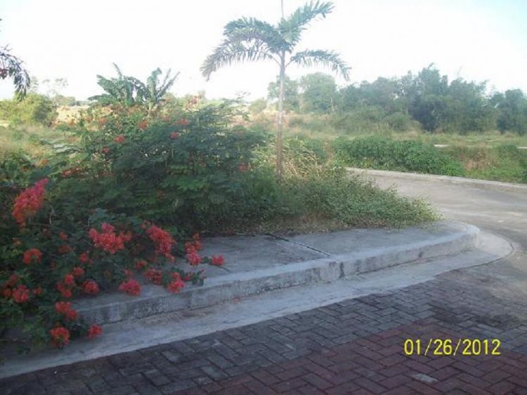 GLENWOODS NORTH EXECUTIVE VILLAGE  STA MARIA BULACAN