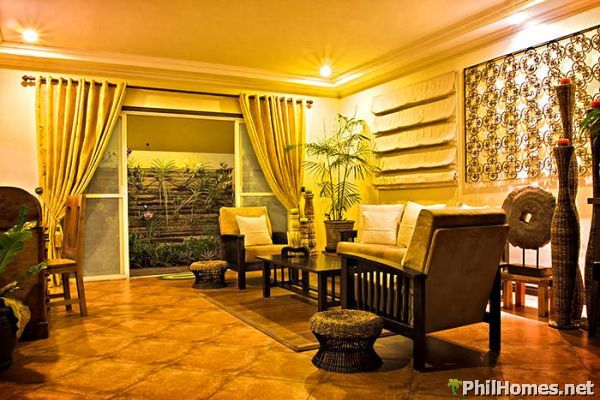 GRANDEOUS HOUSE AND LOT:WESTGROVE HEIGHTS!