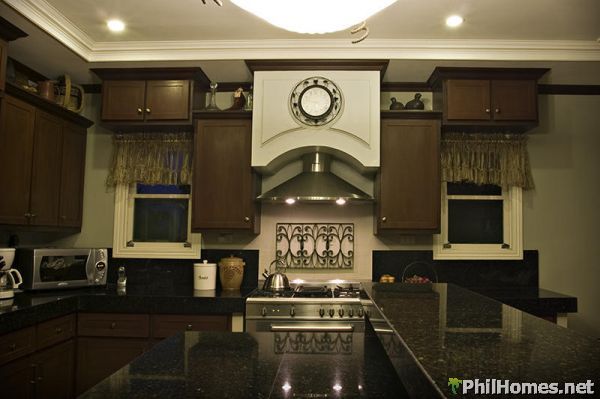 GRANDEOUS HOUSE AND LOT:WESTGROVE HEIGHTS!