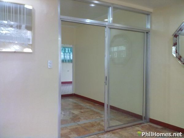 House and lot 5BR big garage and big Lot Area