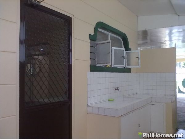 House and lot 5BR big garage and big Lot Area