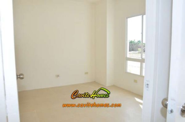 Gabrielle Single Attached