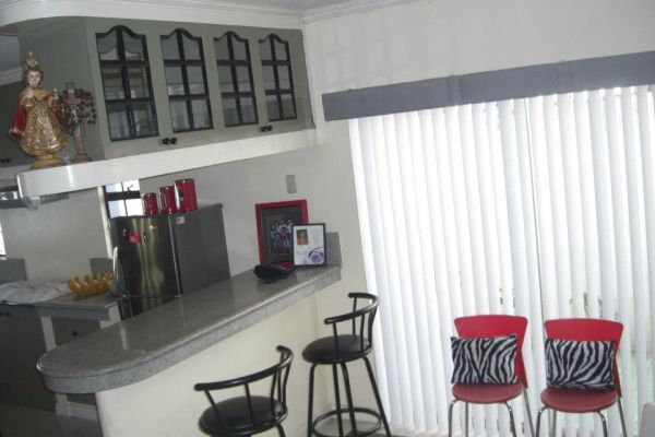 Modern House Fully Furnished w/ Pool Flood Free